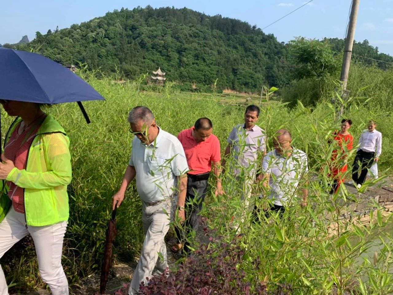 董事長(zhǎng)唐樹松 尋紅色記憶，憶鄧恩銘波瀾一生