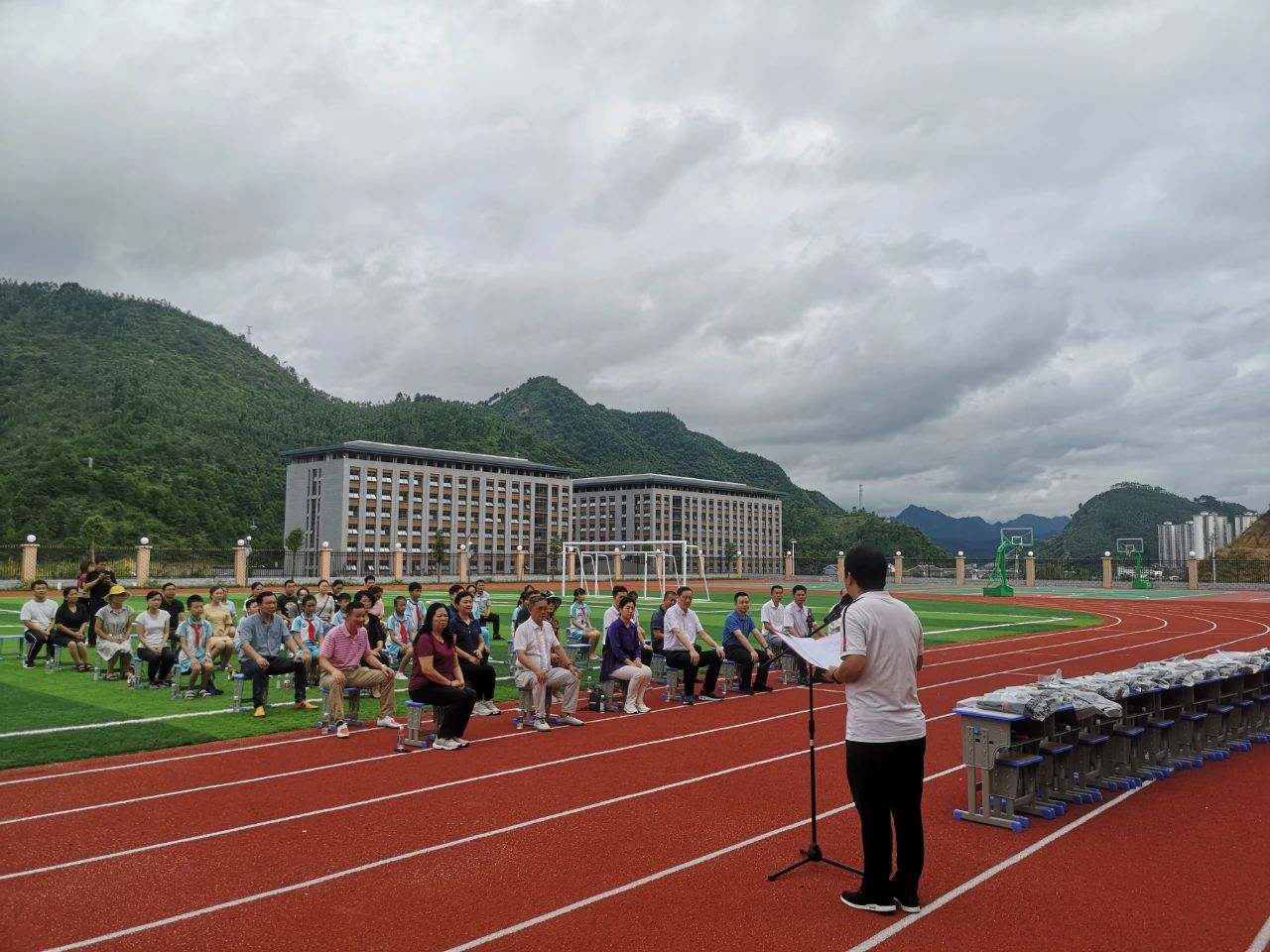 省酒協(xié)會長、賽思達(dá)董事長唐樹松先生赴貴州考察對接?xùn)|西部扶貧協(xié)作工作